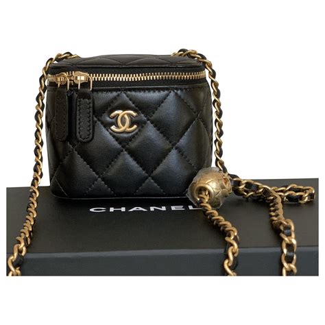 chanel small purse|Chanel small bag with chain.